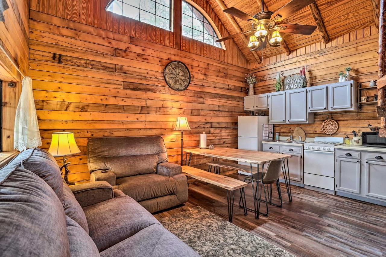 Broken Bow Log Cabin With Fire Pit, Pond, And Deck! ภายนอก รูปภาพ