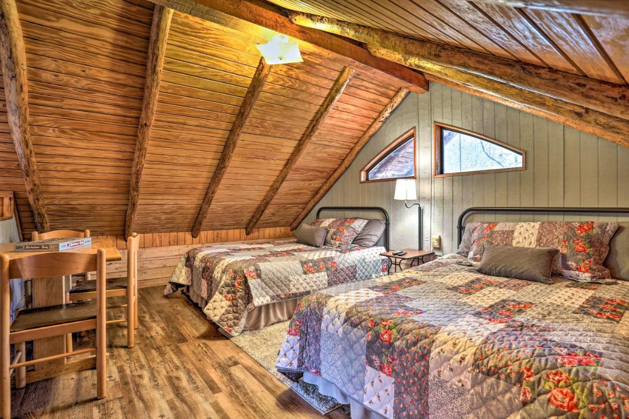 Broken Bow Log Cabin With Fire Pit, Pond, And Deck! ภายนอก รูปภาพ