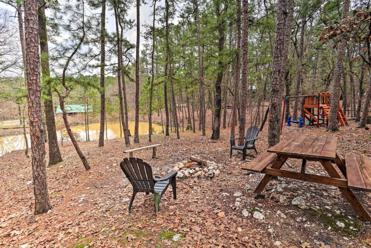 Broken Bow Log Cabin With Fire Pit, Pond, And Deck! ภายนอก รูปภาพ